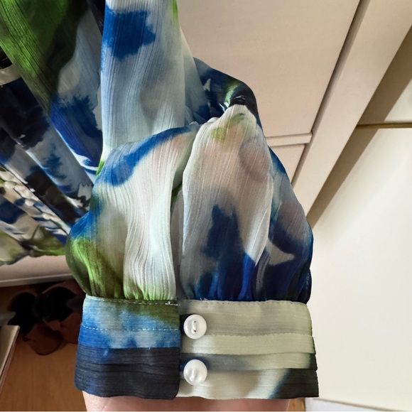 Button down Blouse - Picture 4 of 11